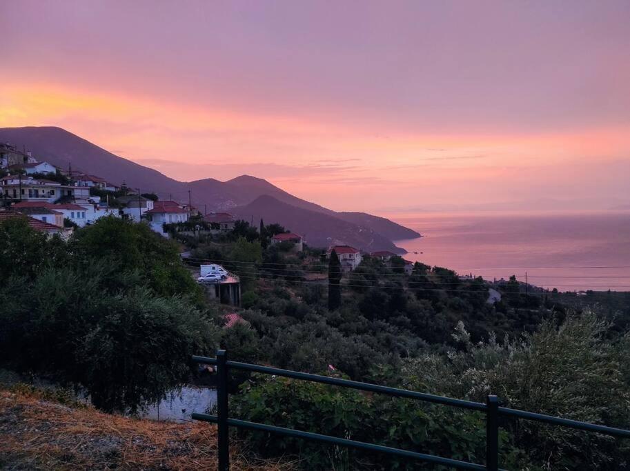 Κατοικία Πανόραμα, Πραγματευτή Λεωνιδίου, Τ.Κ.22300 Leonídion Eksteriør bilde